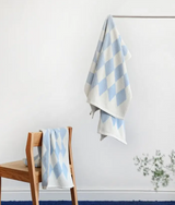 Luxuriöses Gewebtes Baumwollhandtuch – Gestreifte Geometrische Rauten, Absorbierendes Gesichts