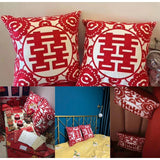 Dekorativer Roter Hochzeits-Kissenbezug – Luxuriöse Stickerei mit Glückssymbol