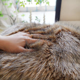 FluffyLux Luxuriöser Kunstfell-Kissenbezug – Edles Zierkissen für Zuhause und Sofa