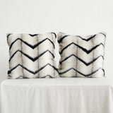 FluffyLux Luxuriöser Kunstfell-Kissenbezug – Edles Zierkissen für Zuhause und Sofa