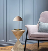 LumaBau Minimalistische Bauhaus LED Schreibtischlampe – Kreative Metall-Tischlampe