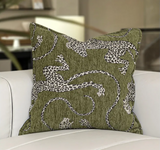 RoyalPanther Luxuriöser Jacquard-Kissenbezug – Panthera Beige Chenille-Design
