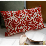 Dekorativer Roter Hochzeits-Kissenbezug – Luxuriöse Stickerei mit Glückssymbol