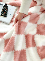 PandaPlush Flanell-Fleece-Schlafdecke – Ultrweiche und Komfortable Rosa-Weiße Decke