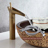 AquaCascade RoyalFlow – Luxus-Waschtischarmatur mit Wasserfall-Auslauf