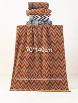 Premium Baumwoll-Badetuch mit Quasten – Weich gestreiftes Strand- & Badetuch