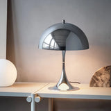NordicGlow Chrom Pilz Tischlampe – Dänische Designlampe