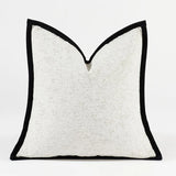 LuxePapillon Minimalistischer Schmetterling Jacquard Kissenbezug – Schwarz-Weiß Eleganz