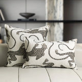 RoyalPanther Luxuriöser Jacquard-Kissenbezug – Panthera Beige Chenille-Design