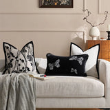 LuxePapillon Minimalistischer Schmetterling Jacquard Kissenbezug – Schwarz-Weiß Eleganz
